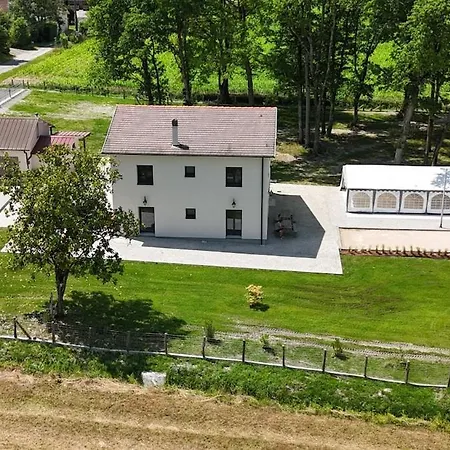 Feriehus Domaine Aux 64 Chenes *