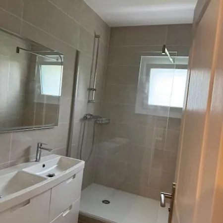Domaine Aux 64 Chenes Feriehus *